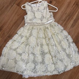 Girls dress